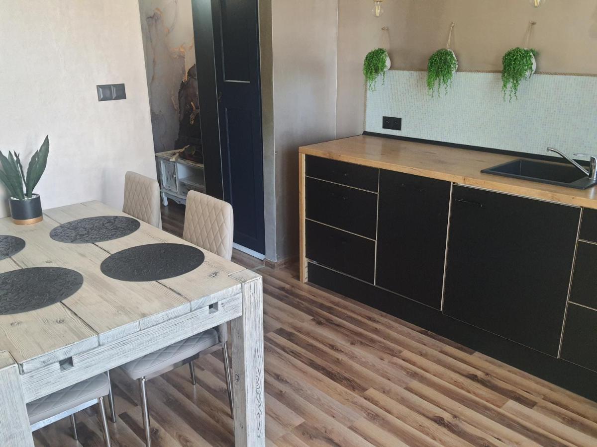 Appartamento Apartament Nad Fontanna Malbork Esterno foto