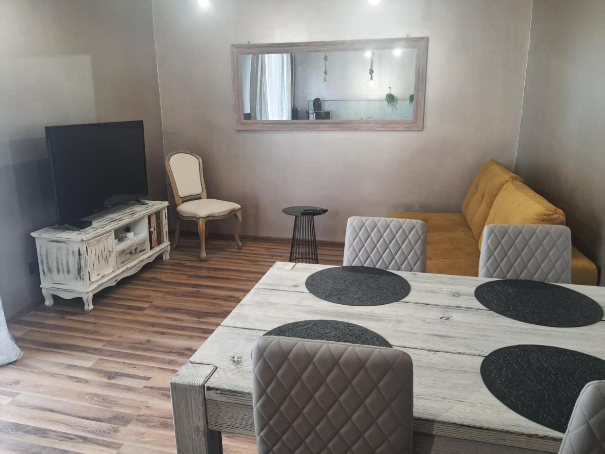 Appartamento Apartament Nad Fontanna Malbork Esterno foto